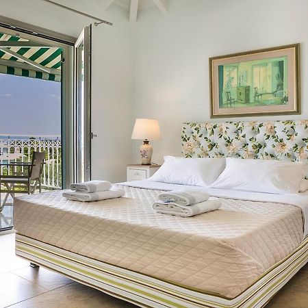Afrodite Luxury Villa Svoronata Exterior foto