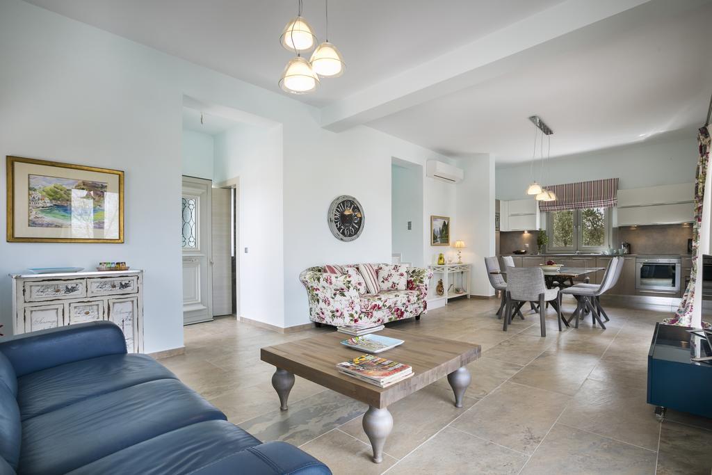 Afrodite Luxury Villa Svoronata Exterior foto