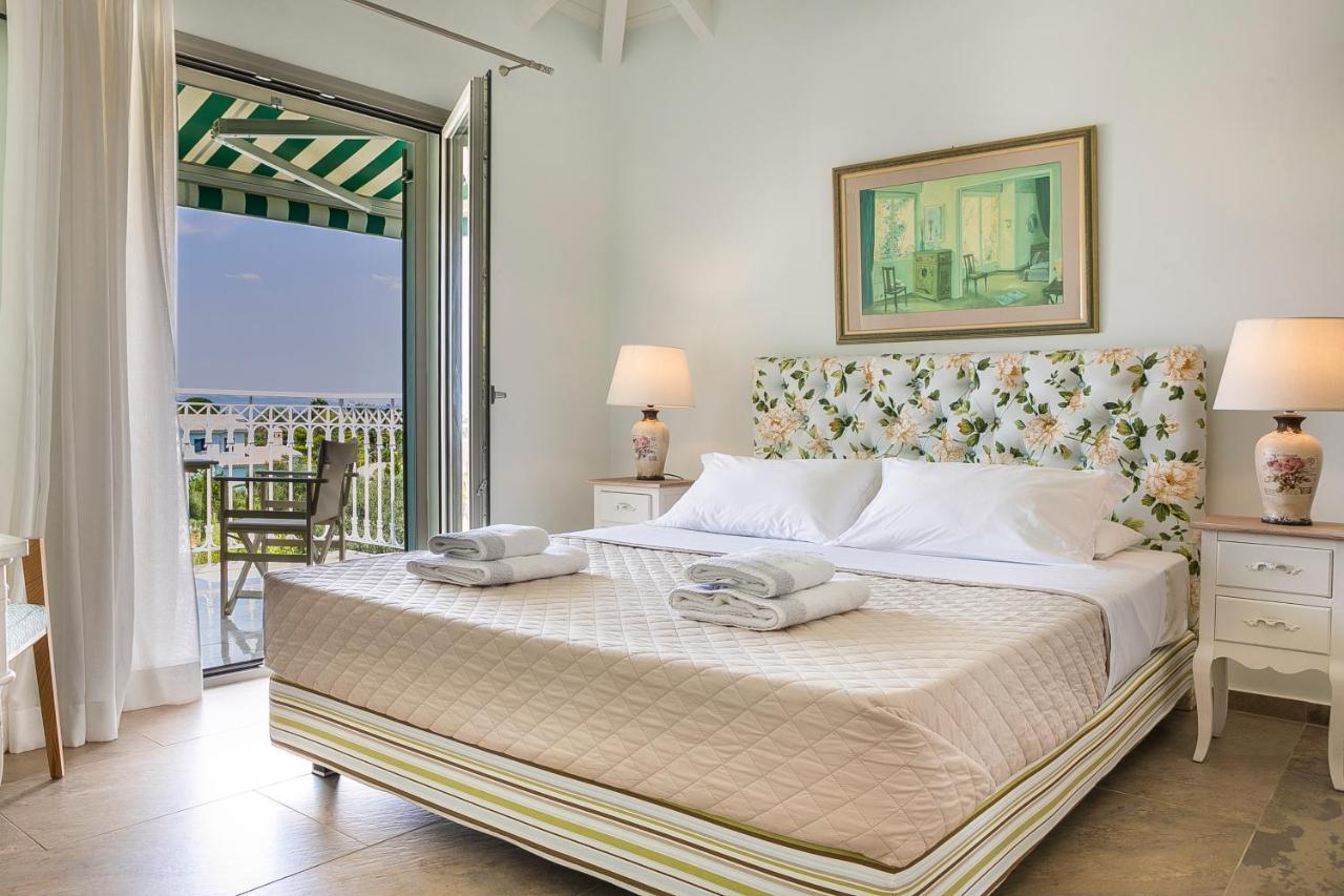 Afrodite Luxury Villa Svoronata Exterior foto